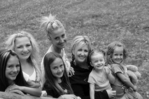 mother-daughters